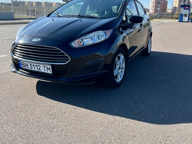 Ford Fiesta - фото 1
