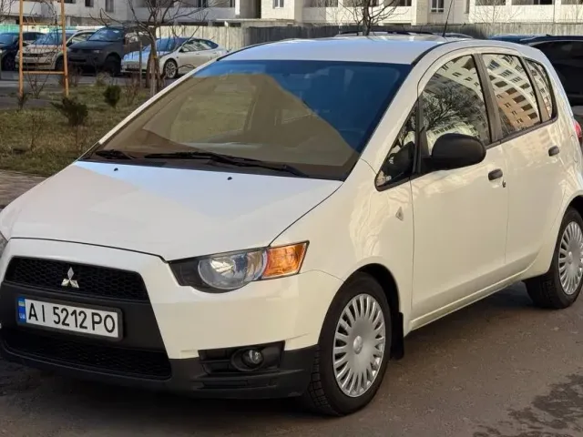 Mitsubishi Colt - фото 1