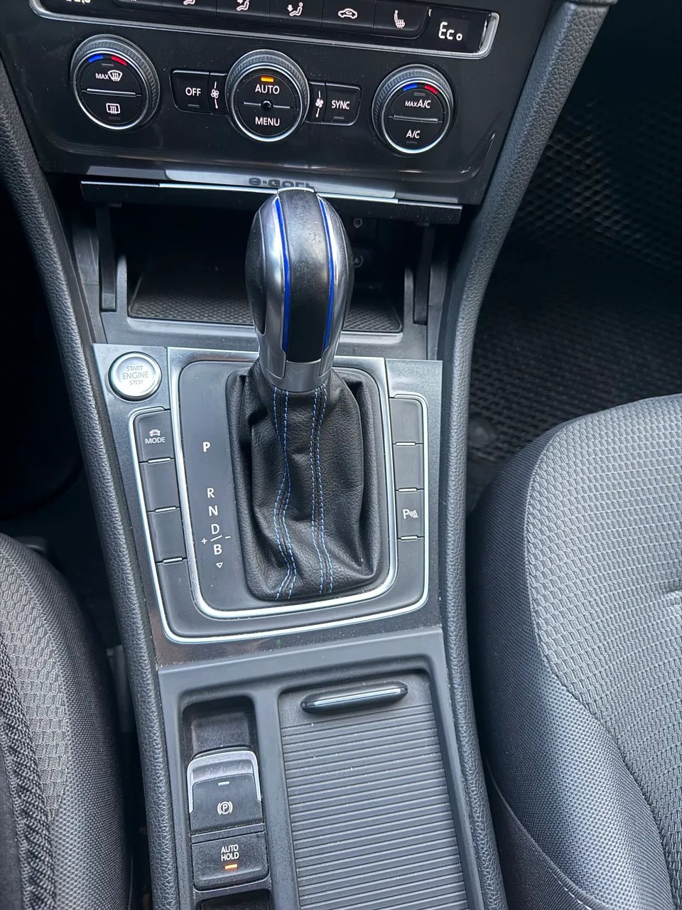 Volkswagen Golf - фото 14