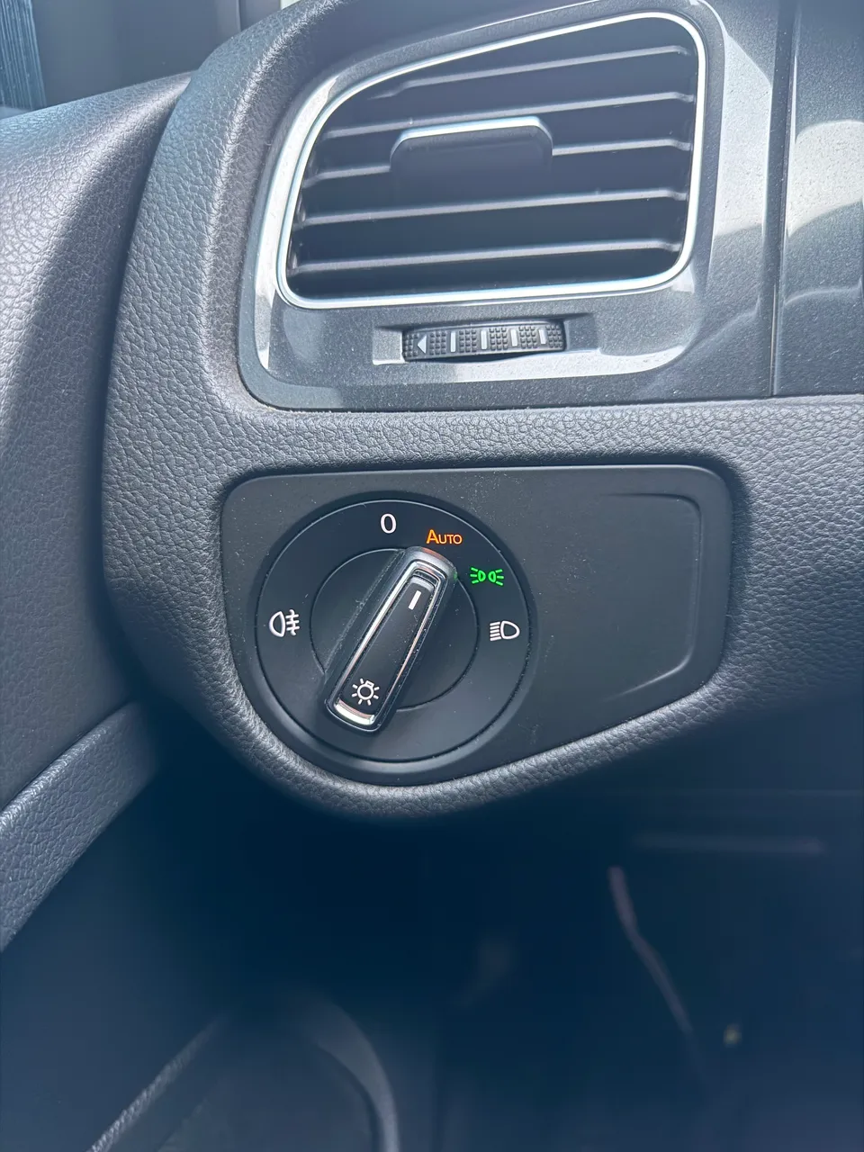 Volkswagen Golf - фото 17