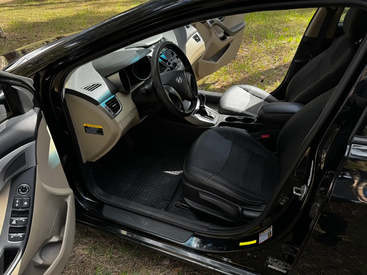 Hyundai Elantra - фото 3