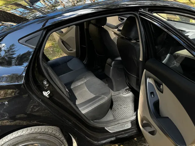 Hyundai Elantra - фото 5