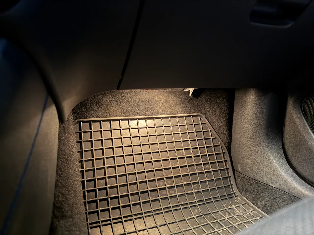 Mercedes-Benz GLA - фото 35