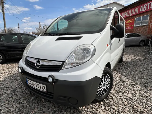 Opel Vivaro - фото 2