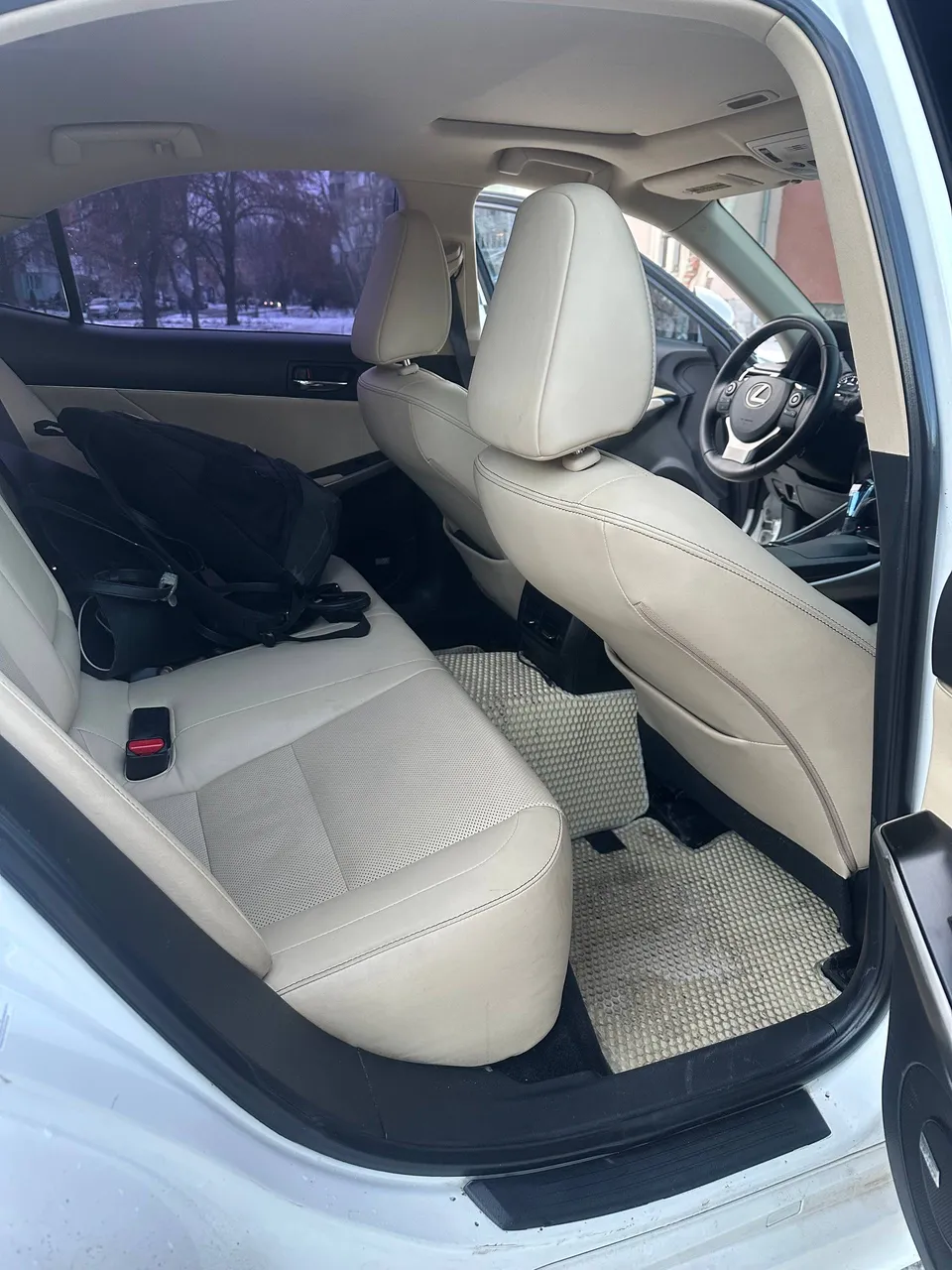Lexus IS - фото 3