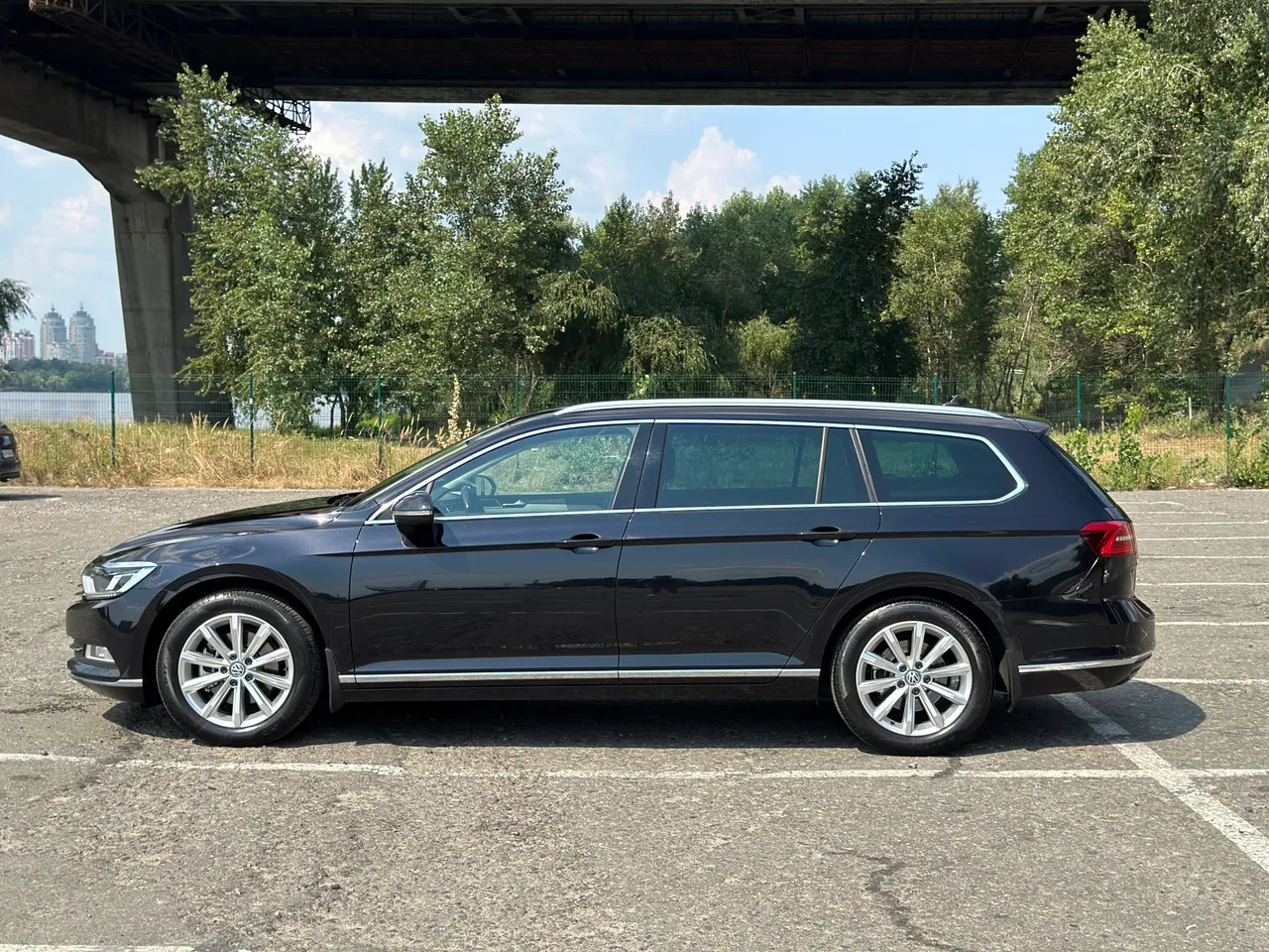 Volkswagen Passat - фото 13