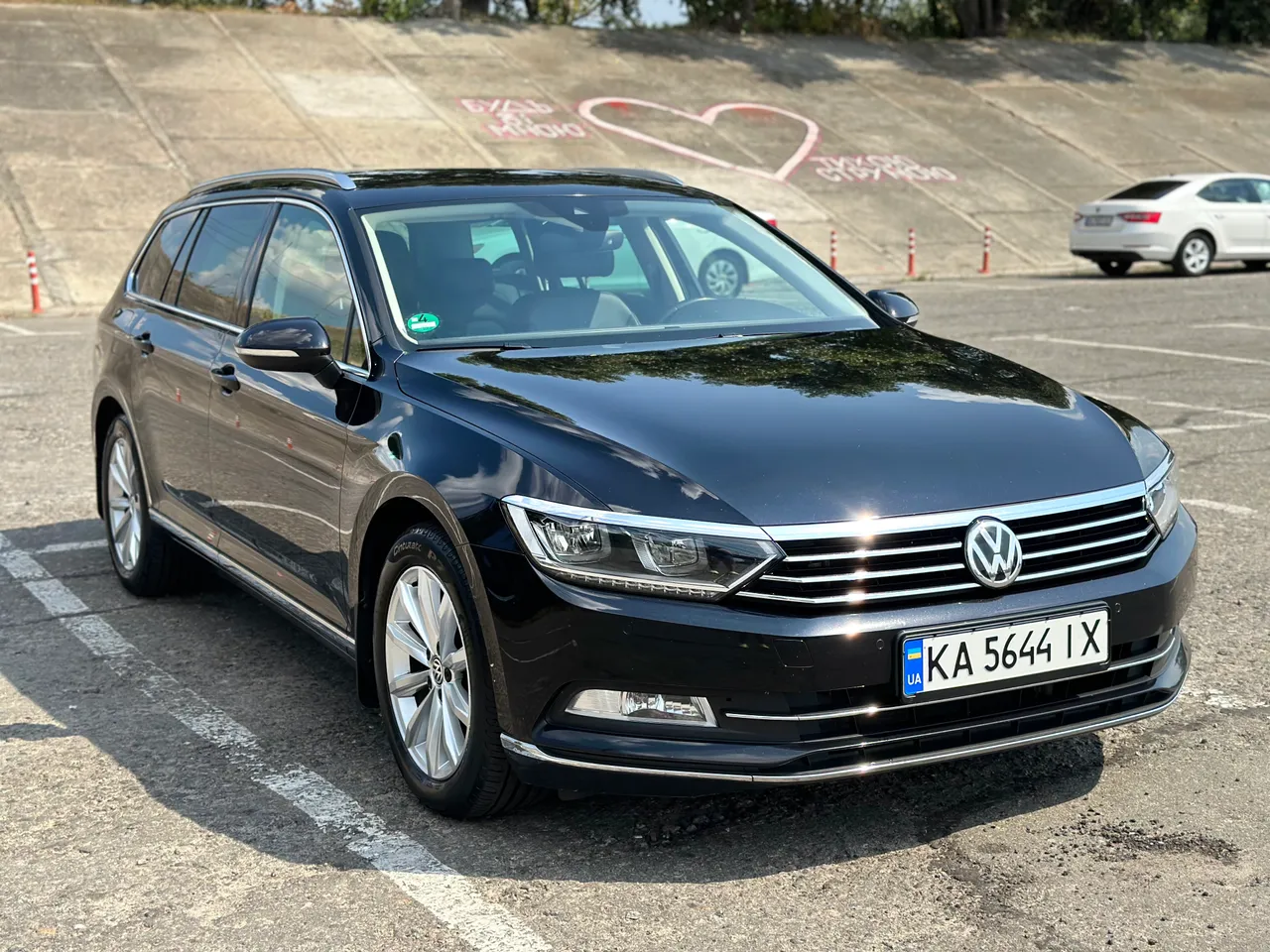 Volkswagen Passat - фото 1