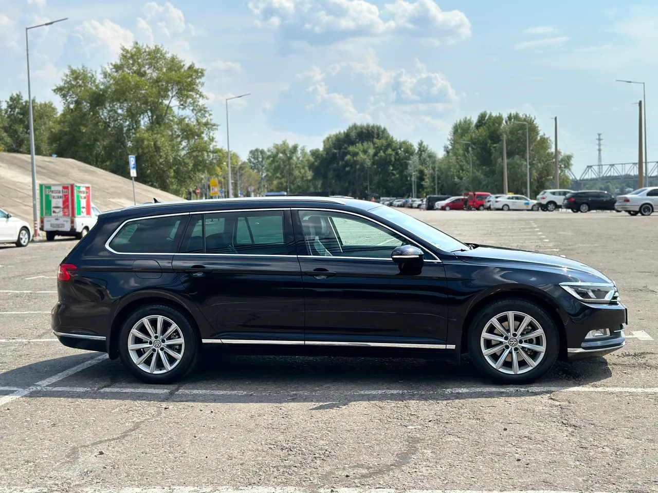 Volkswagen Passat - фото 10