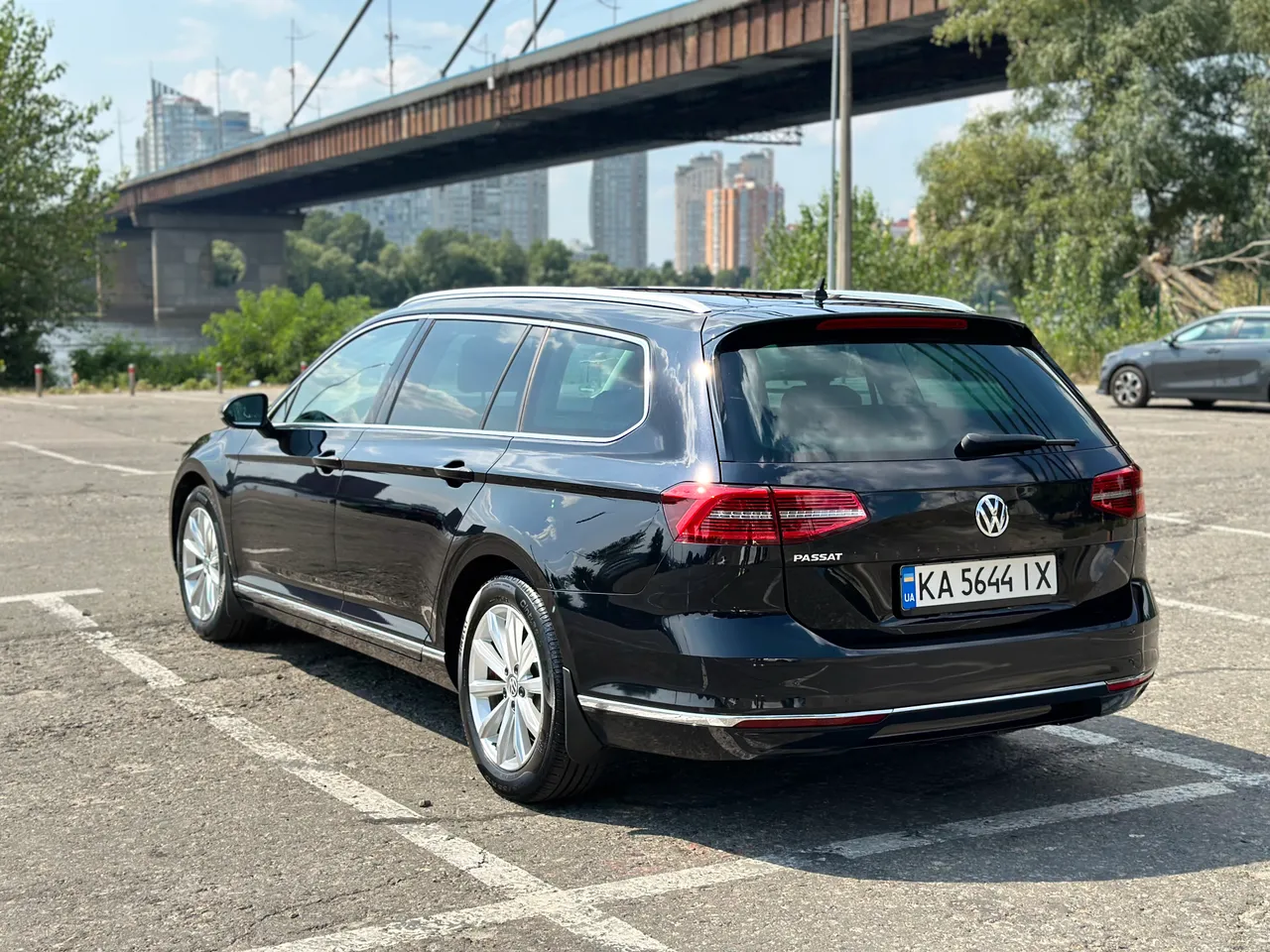 Volkswagen Passat - фото 5