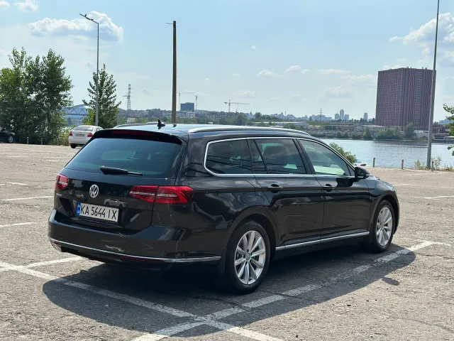 Volkswagen Passat - фото 4