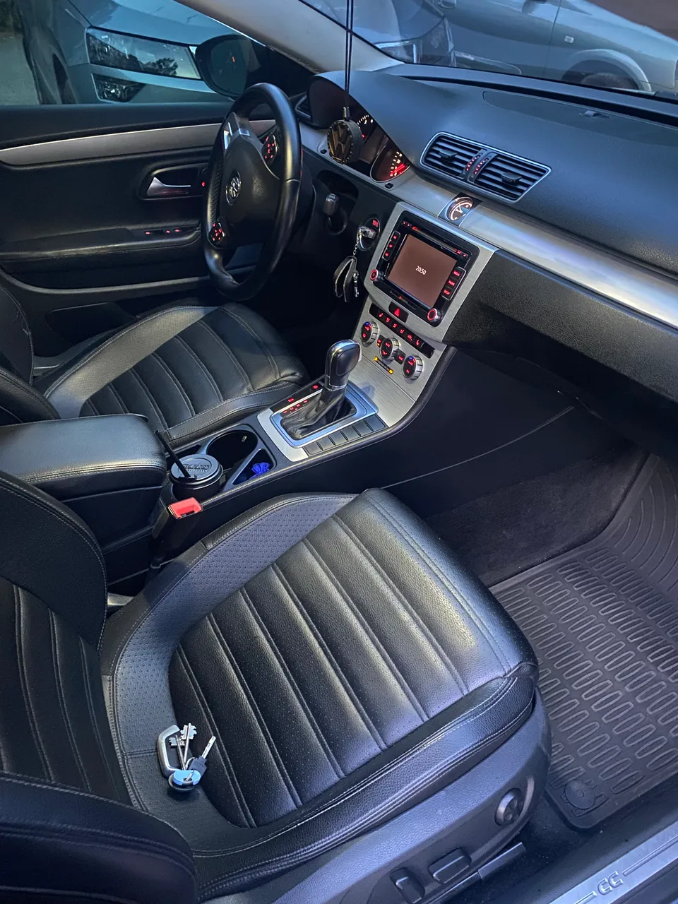 Volkswagen Passat CC - фото 33