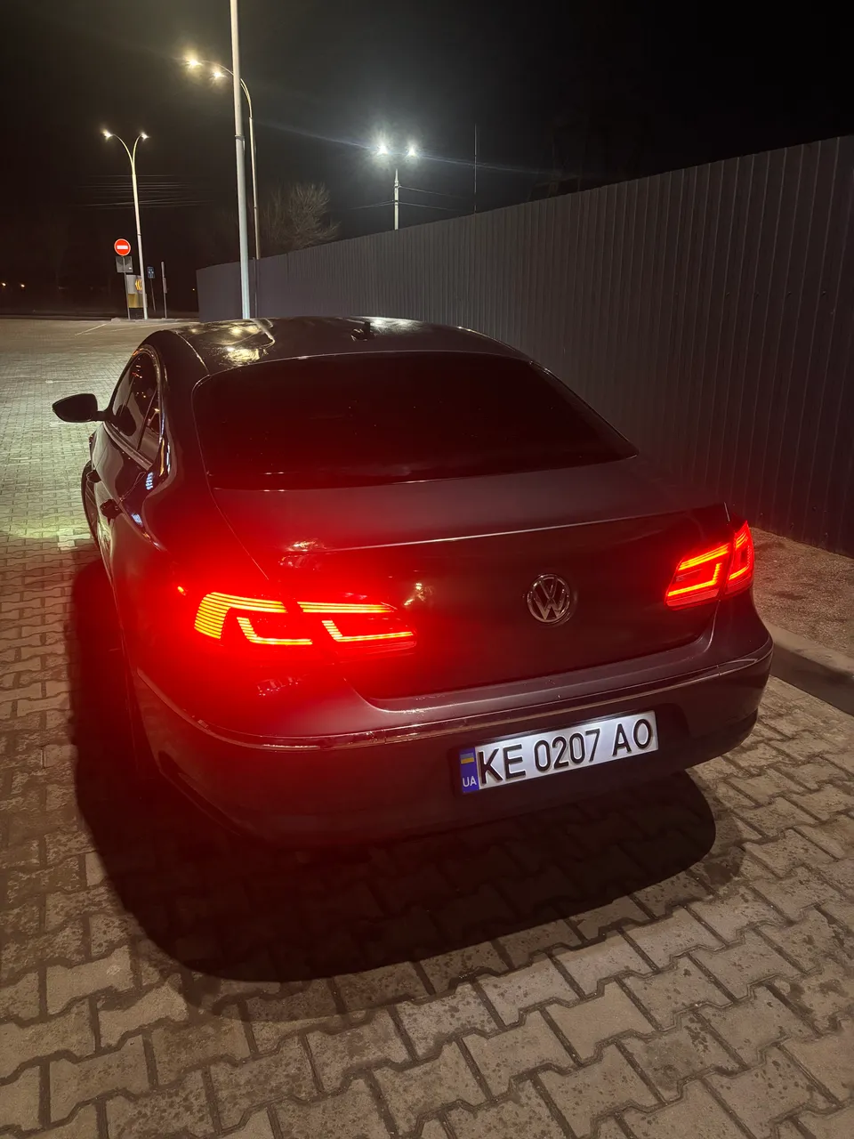 Volkswagen Passat CC - фото 14