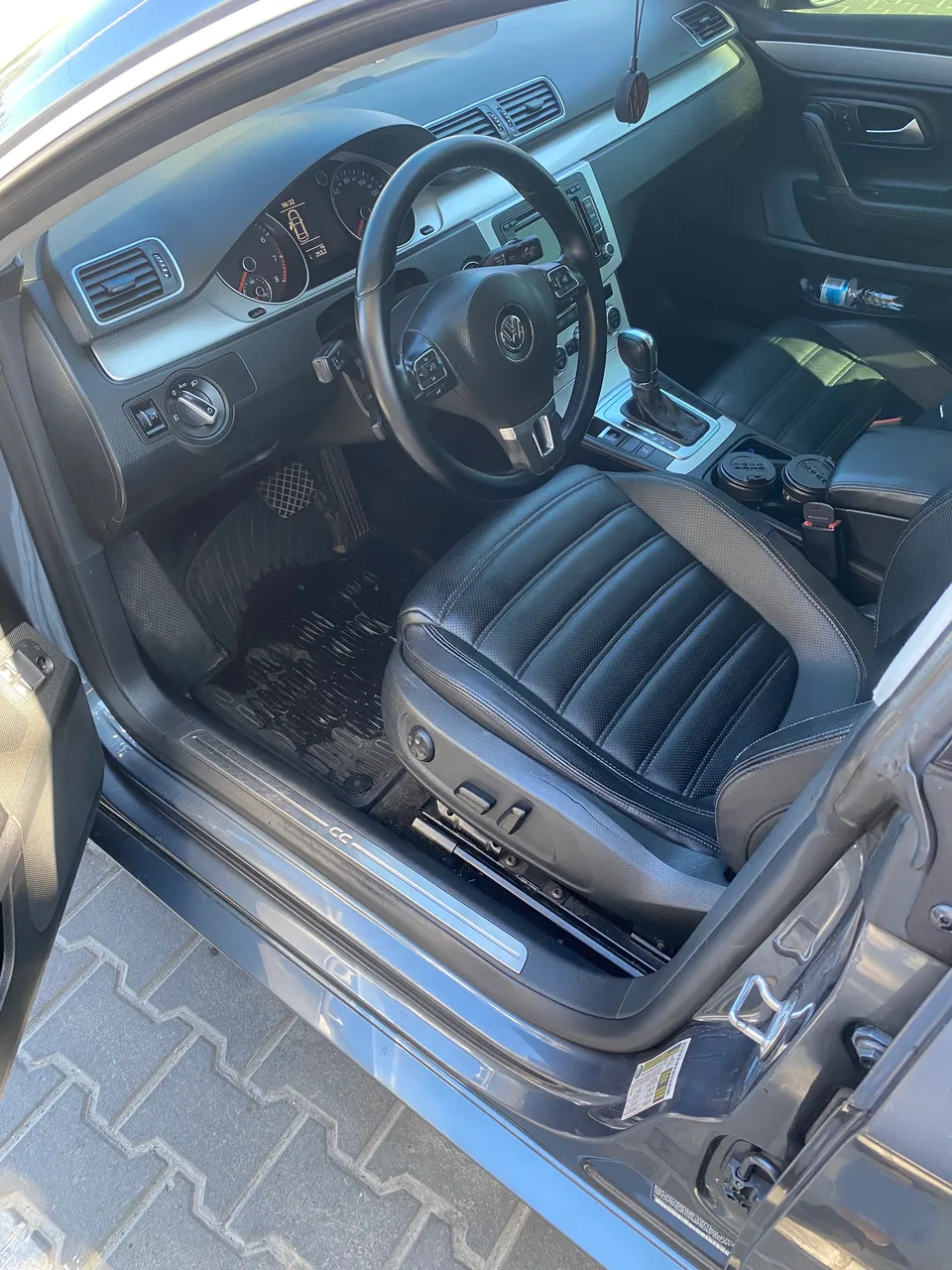 Volkswagen Passat CC - фото 36