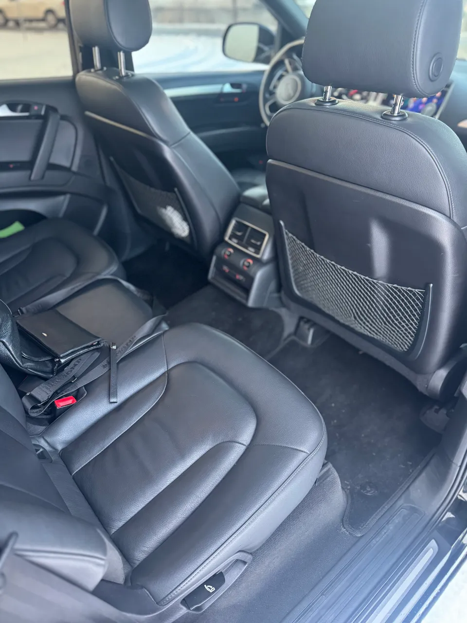 Audi Q7 - фото 30