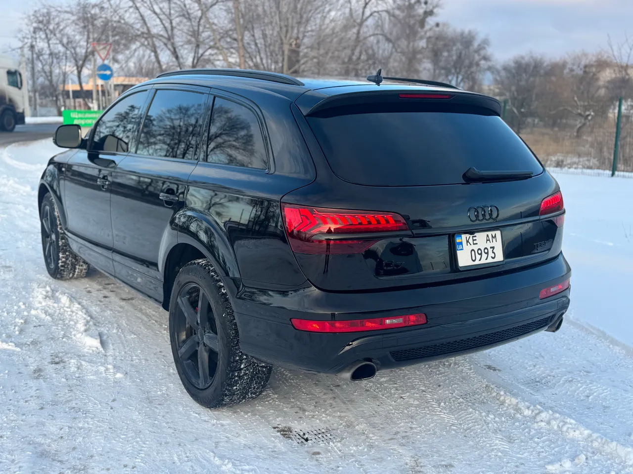 Audi Q7 - фото 35