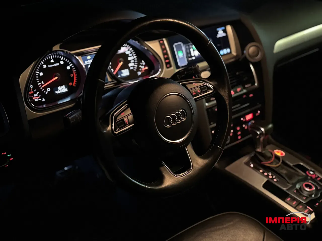 Audi Q7 - фото 18