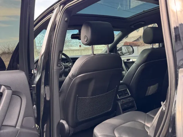 Audi Q7 - фото 2