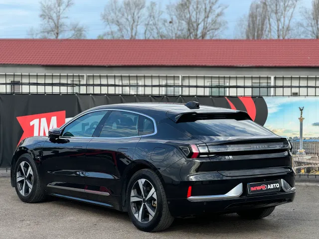 Zeekr 001 - фото 5