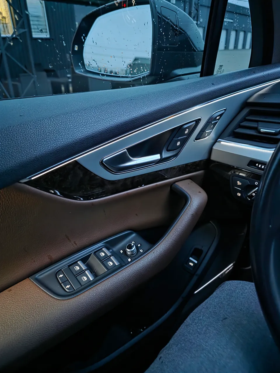 Audi Q7 - фото 2