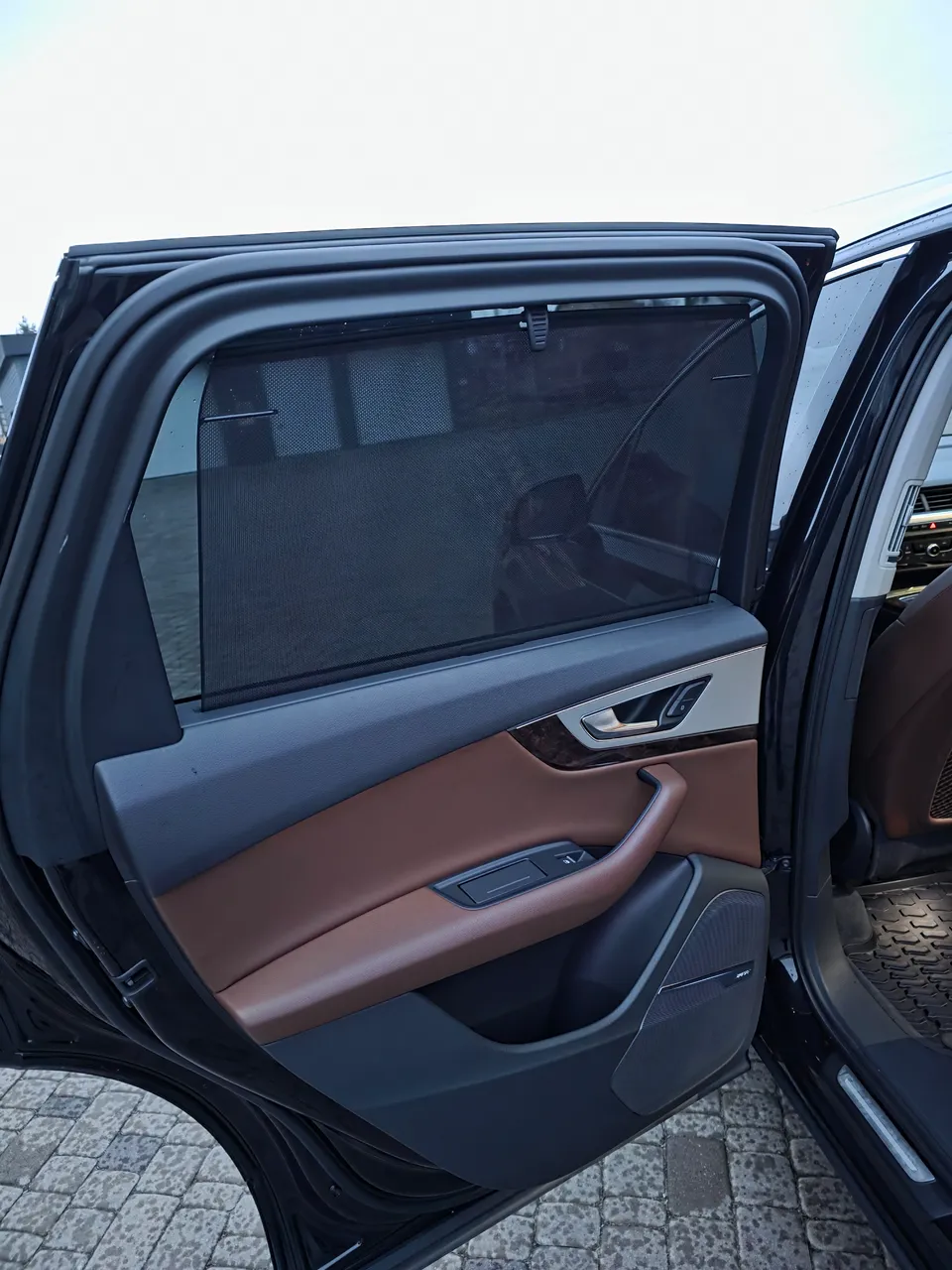 Audi Q7 - фото 23