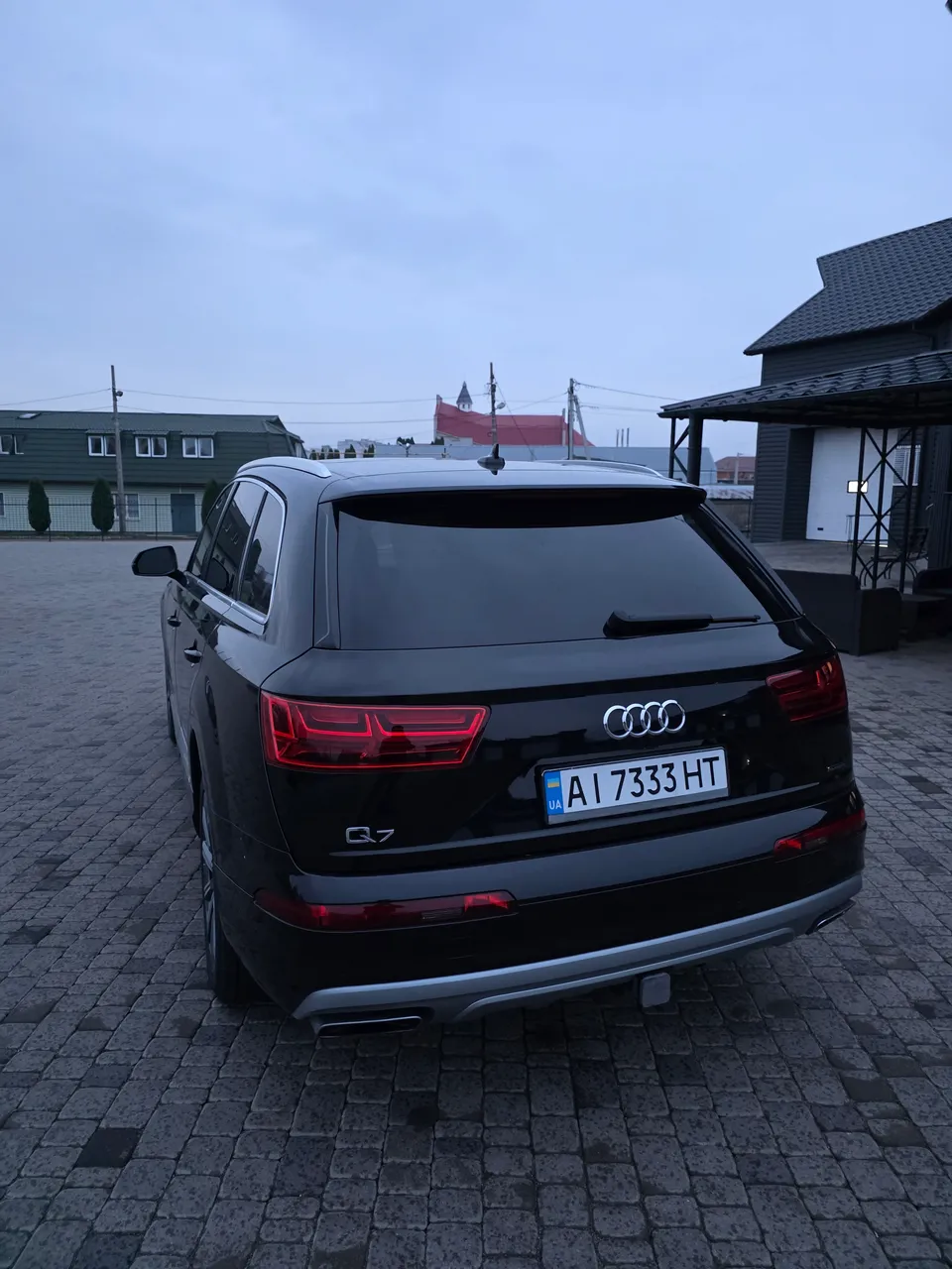 Audi Q7 - фото 11