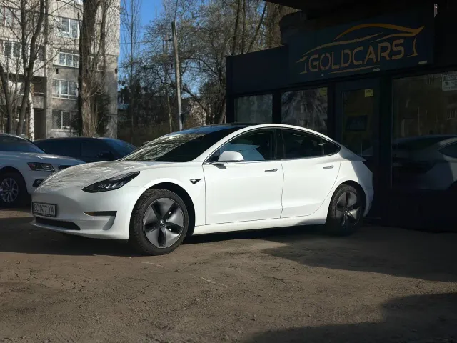 Tesla Model 3 - фото 4