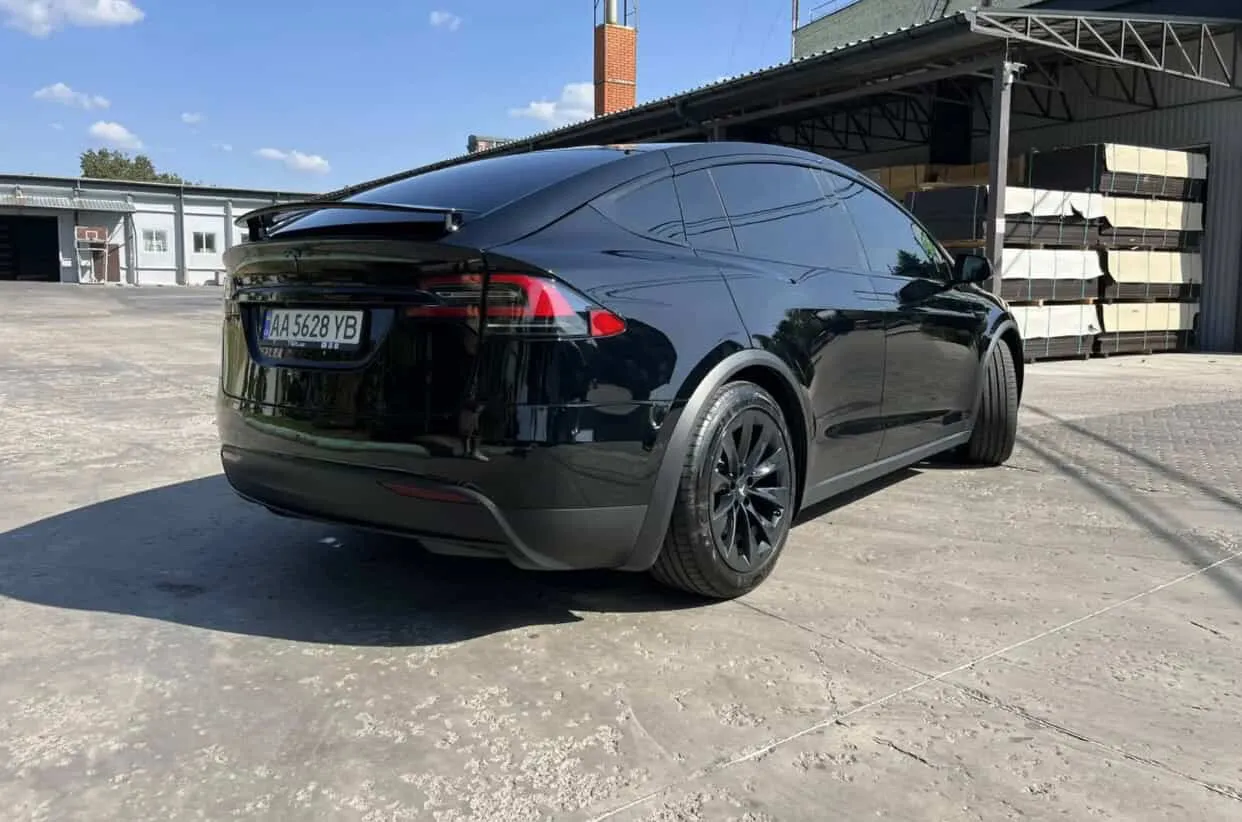 Tesla Model X - фото 2
