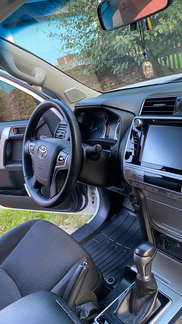 Toyota Land Cruiser Prado - фото 10