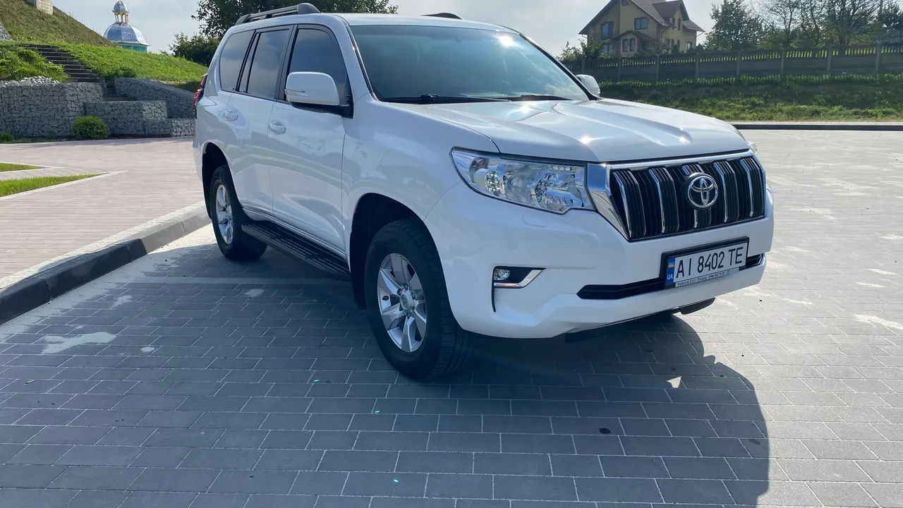 Toyota Land Cruiser Prado - фото 2