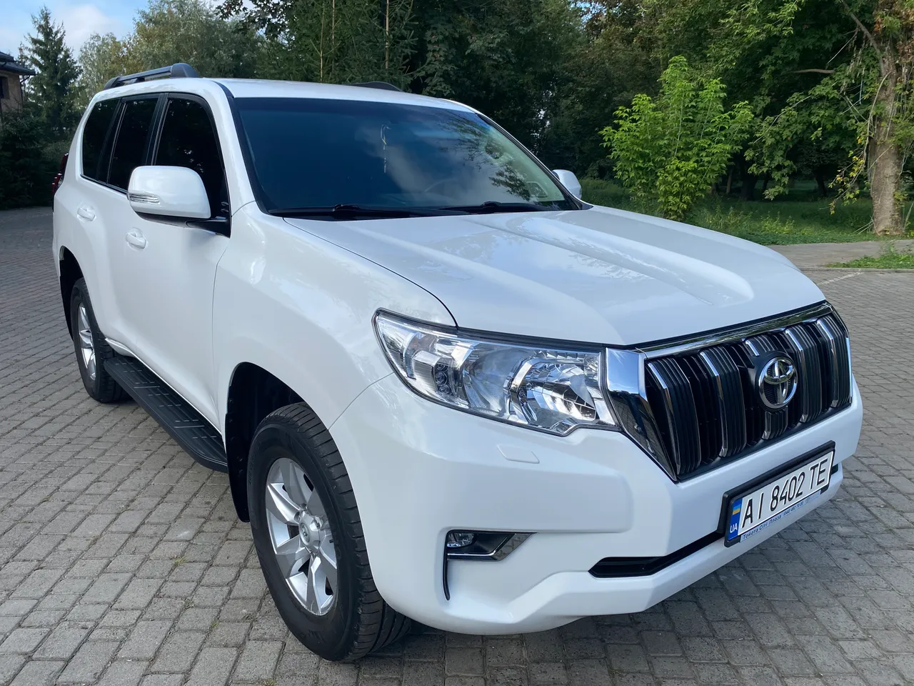Toyota Land Cruiser Prado - фото 1