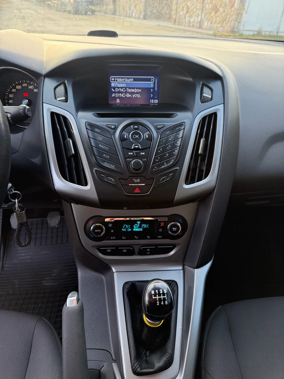 Ford Focus - фото 12