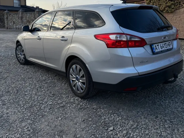 Ford Focus - фото 3