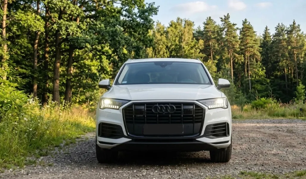 Audi Q7 - фото 2