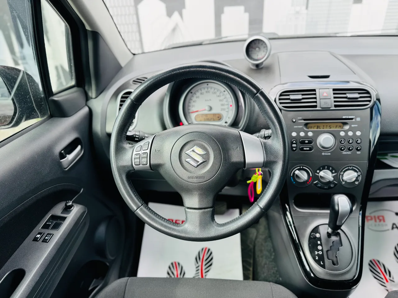 Suzuki Splash - фото 9