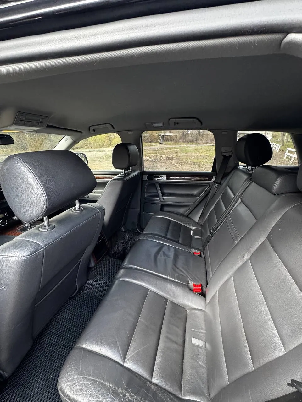 Volkswagen Touareg - фото 7