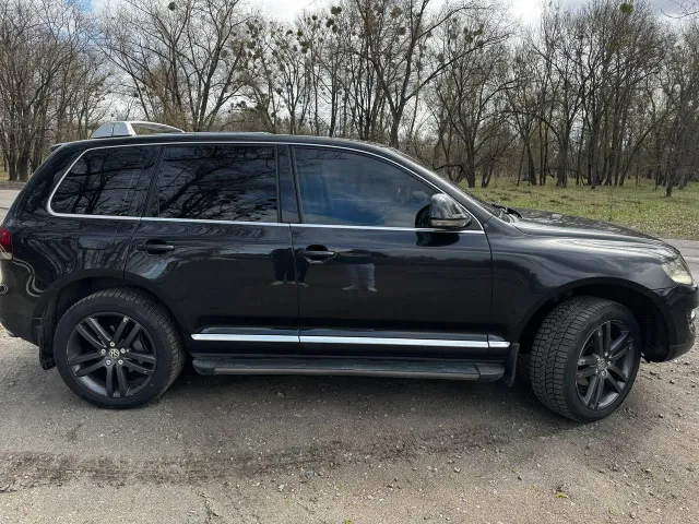 Volkswagen Touareg - фото 4