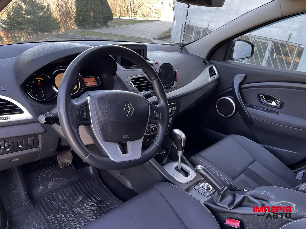 Renault Megane - фото 25