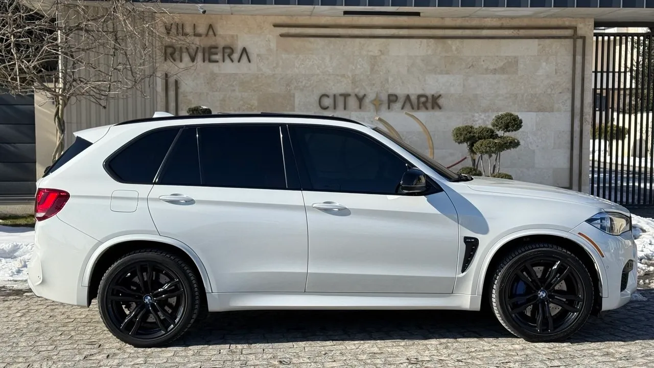 BMW X5 M - фото 10