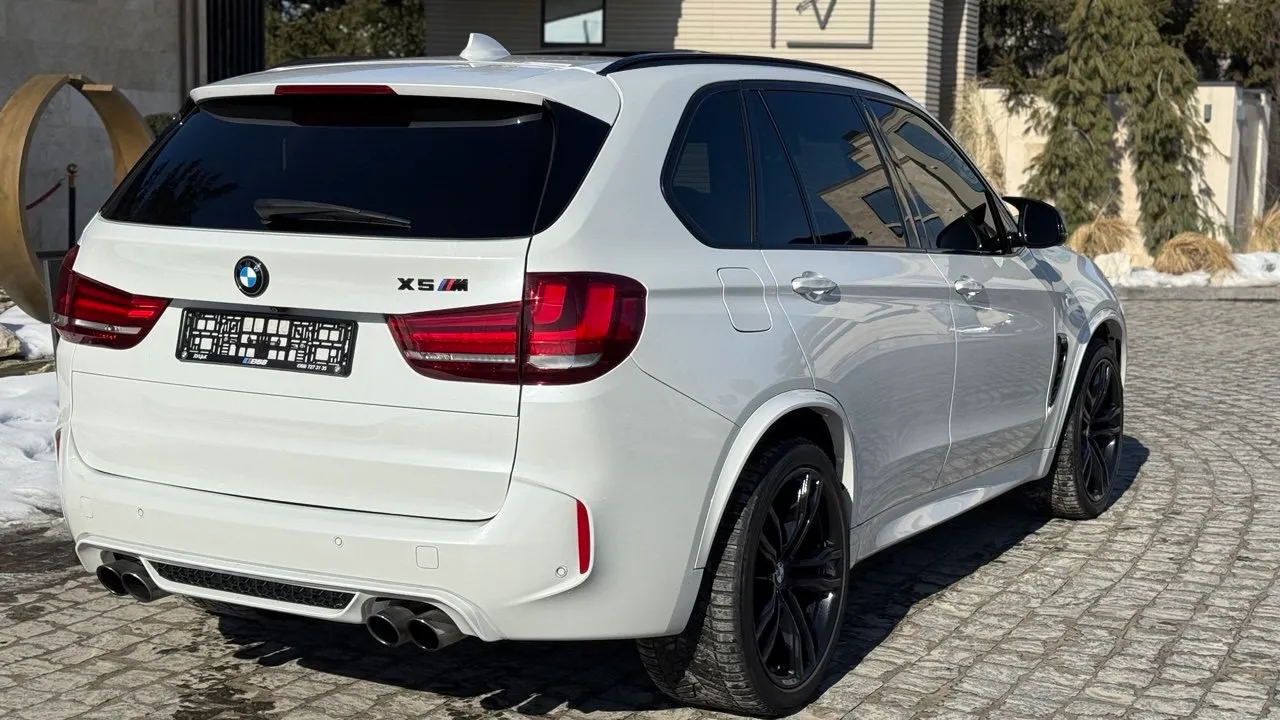 BMW X5 M - фото 26