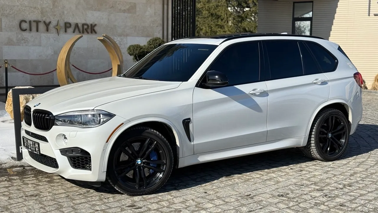 BMW X5 M - фото 24