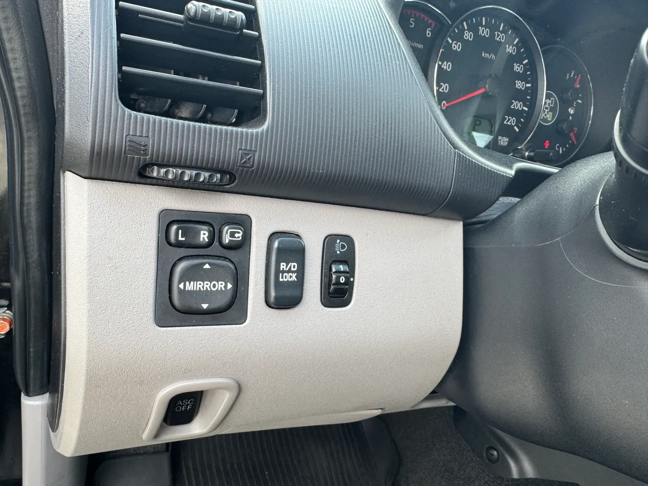 Mitsubishi Pajero Sport - фото 18