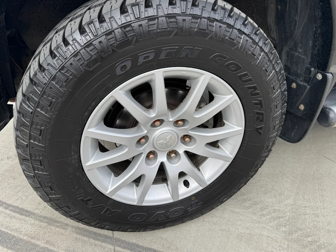 Mitsubishi Pajero Sport - фото 9