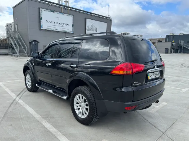 Mitsubishi Pajero Sport - фото 3