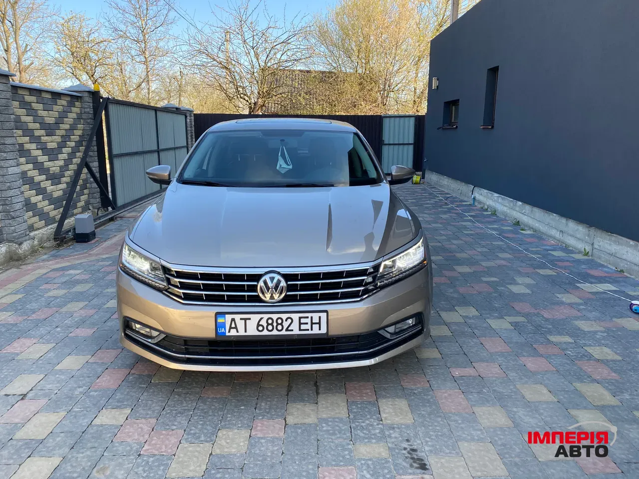 Volkswagen Passat - фото 2