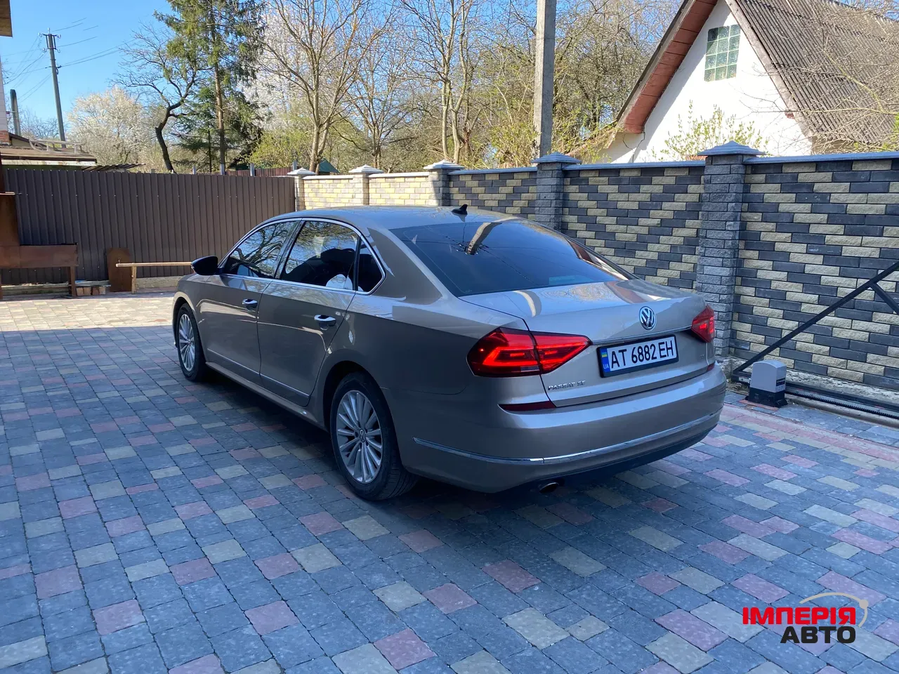 Volkswagen Passat - фото 6