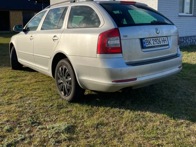 Skoda Octavia - фото 3
