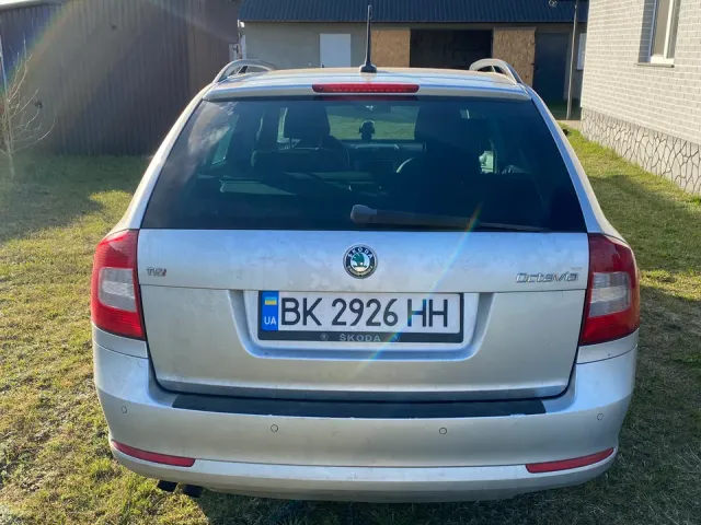 Skoda Octavia - фото 4