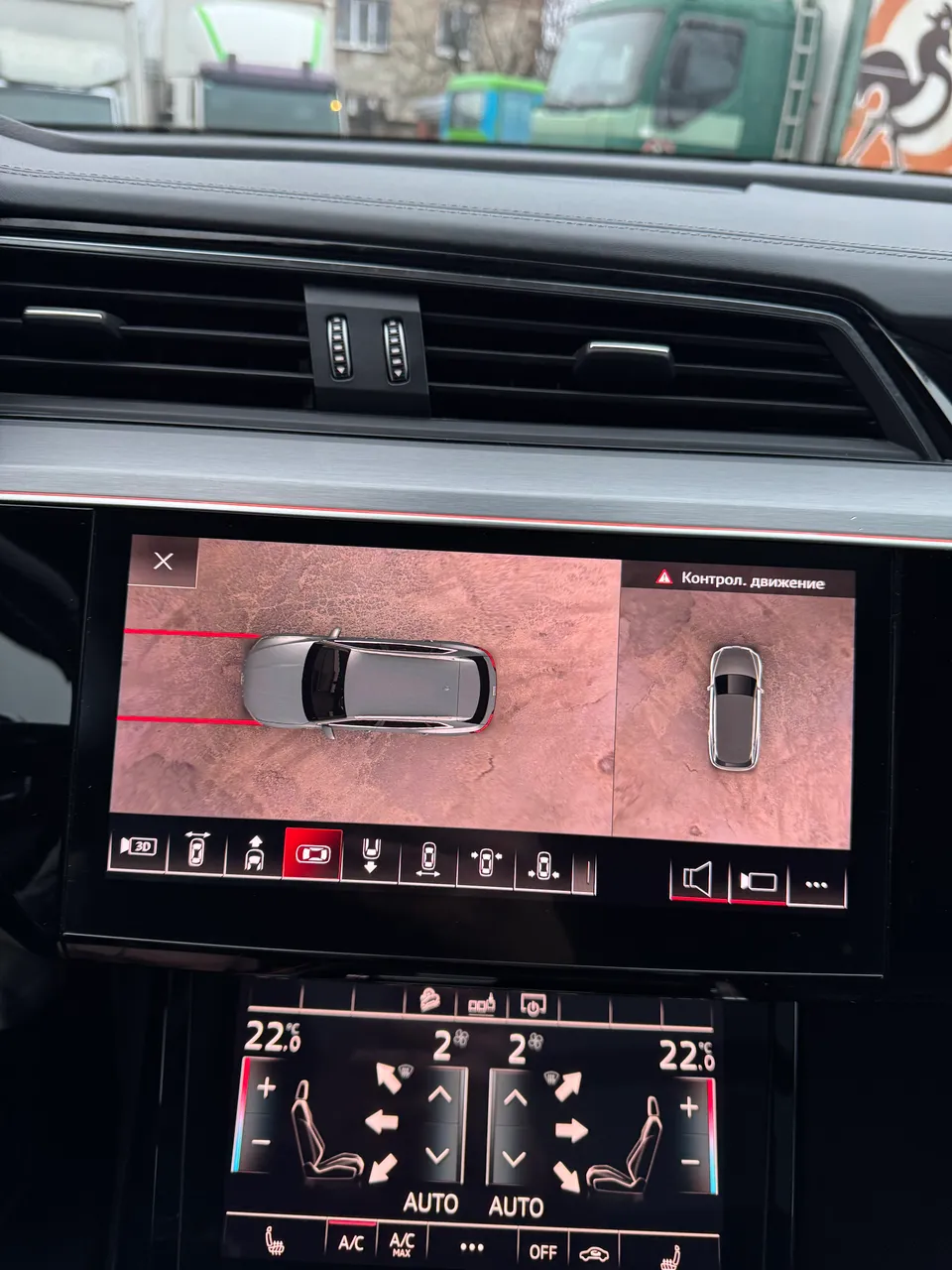 Audi e-tron - фото 26