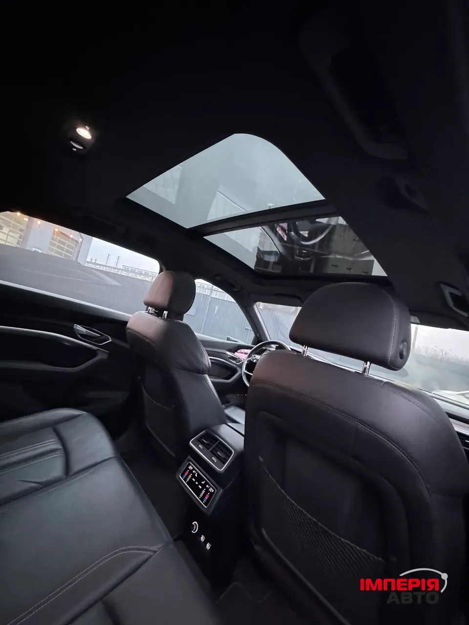 Audi e-tron - фото 39