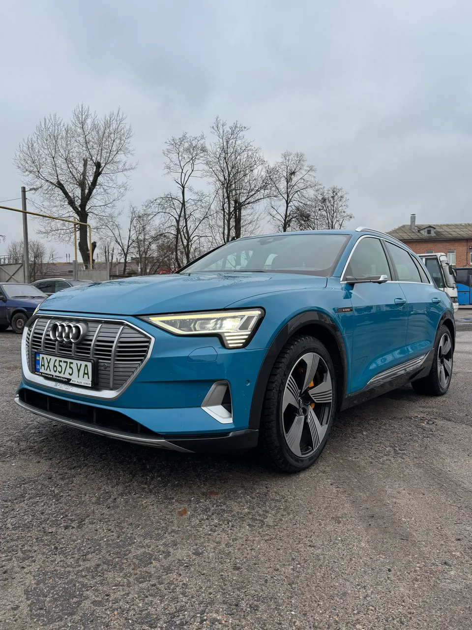Audi e-tron - фото 8